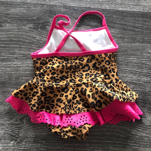 Leopard print and pink swimsuit - Picture 2 of 3